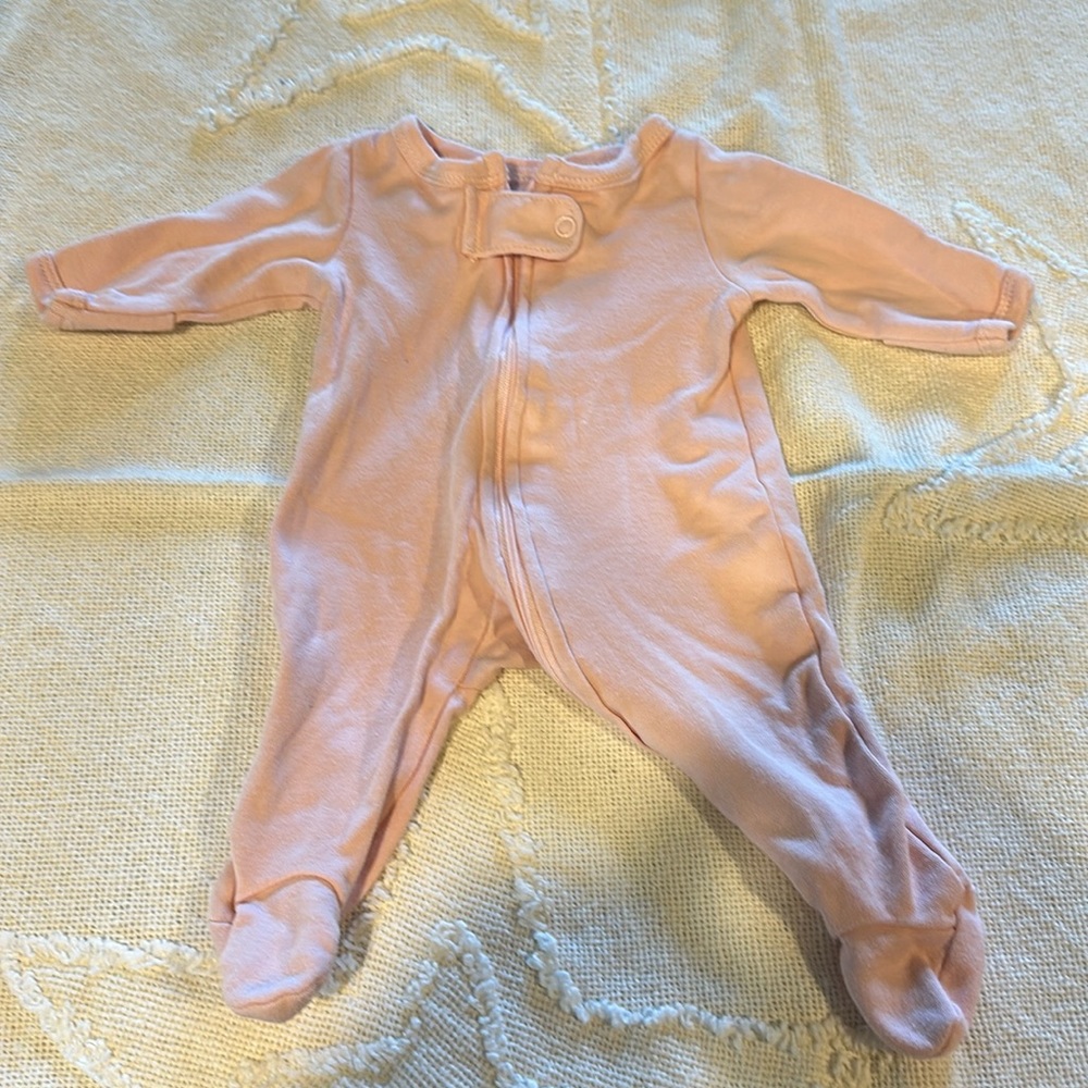Newborn peanut shell footie with hand covers